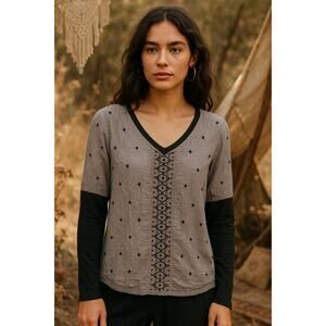 Johnny Was Embroidered Gray Boho Top – Size Small Black Gathered Sleeves